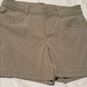 Eddie Bauer Tan short length Casual Cotton Blend shorts